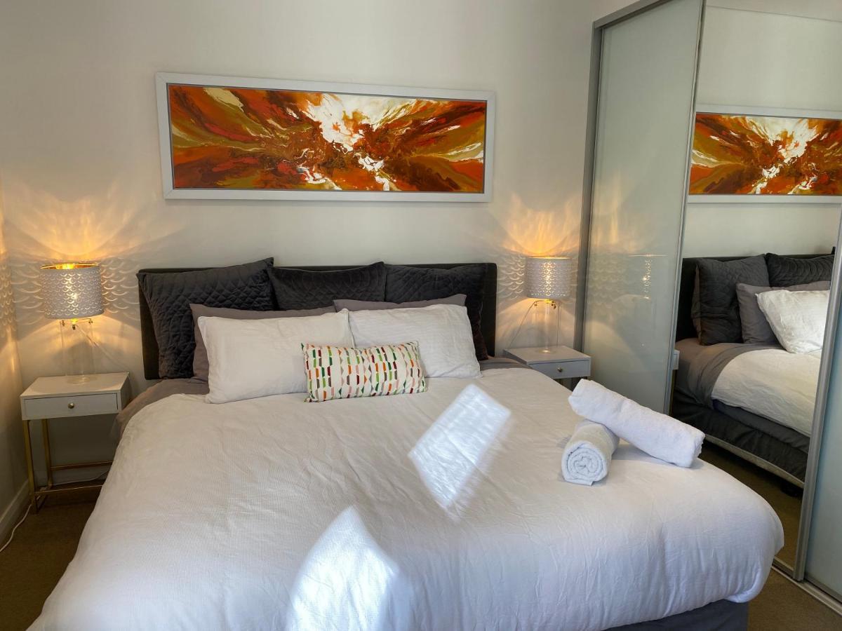 Kingston Governor Luxe 1 Bedroom Apartment In The Heart Of Barton Wifi Gym Wine Secure Parking Canberra المظهر الخارجي الصورة