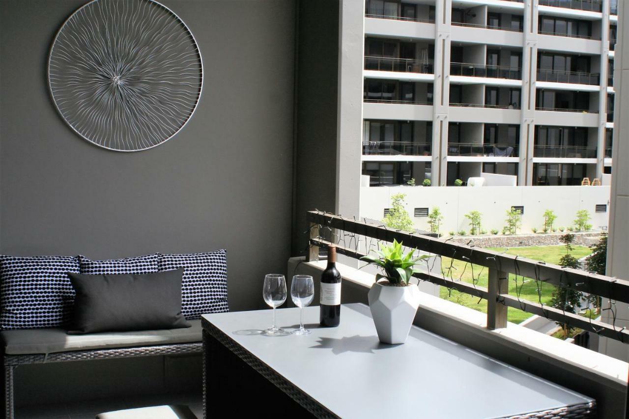Kingston Governor Luxe 1 Bedroom Apartment In The Heart Of Barton Wifi Gym Wine Secure Parking Canberra المظهر الخارجي الصورة