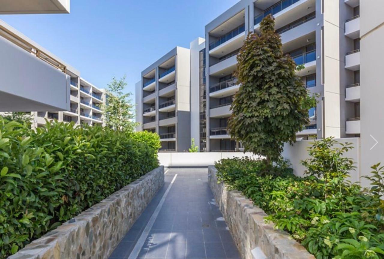 Kingston Governor Luxe 1 Bedroom Apartment In The Heart Of Barton Wifi Gym Wine Secure Parking Canberra المظهر الخارجي الصورة